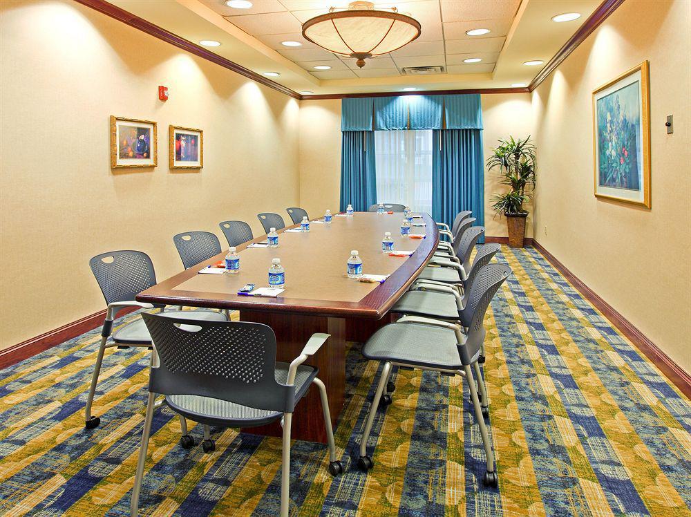 Holiday Inn Express Hotel And Suites Dfw-Grapevine By Ihg Facilities photo