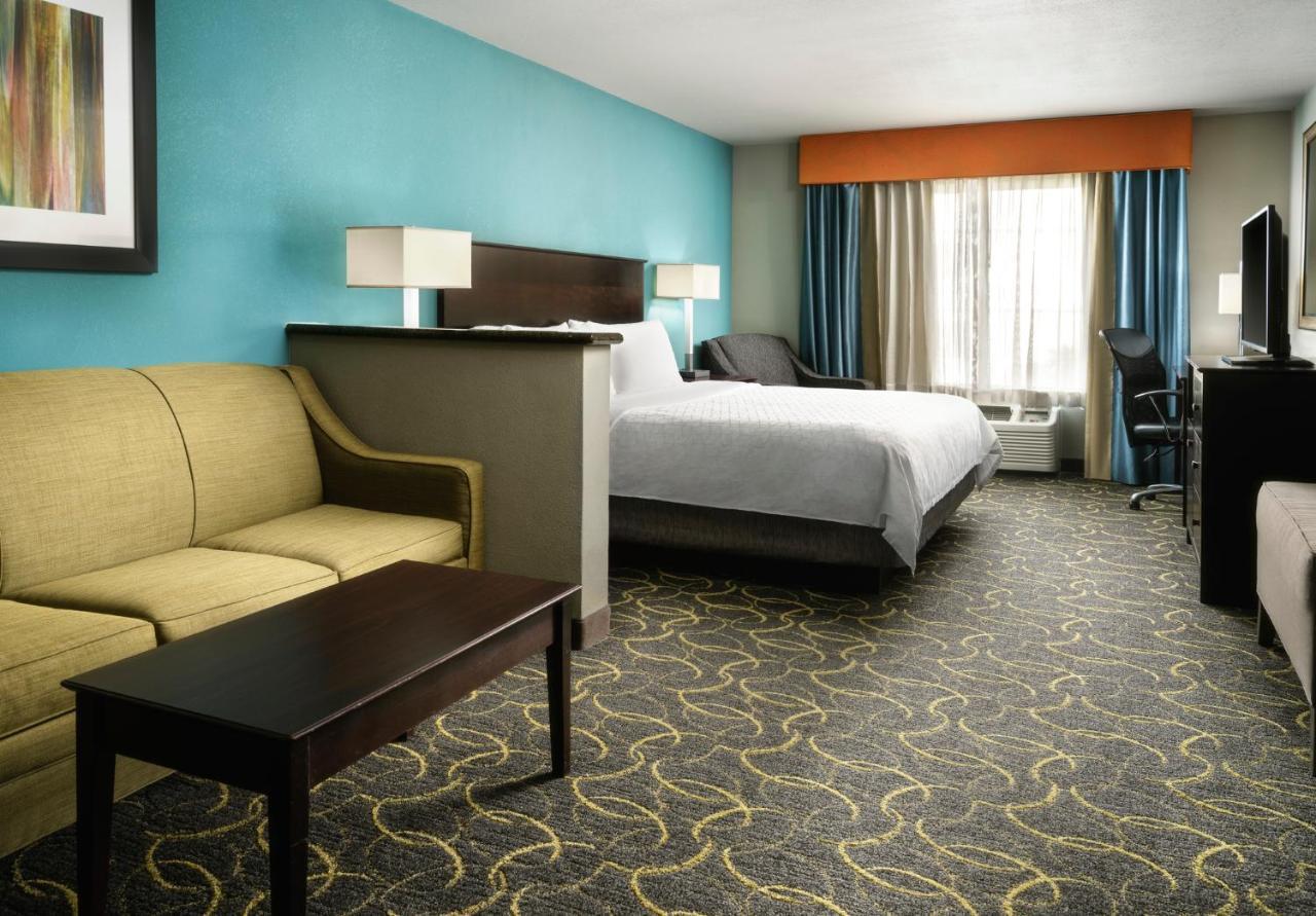 Holiday Inn Express Hotel And Suites Dfw-Grapevine By Ihg Exterior photo