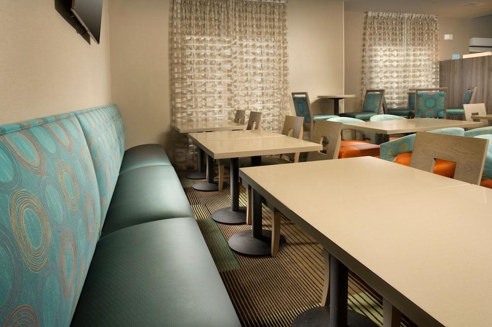 Holiday Inn Express Hotel And Suites Dfw-Grapevine By Ihg Exterior photo
