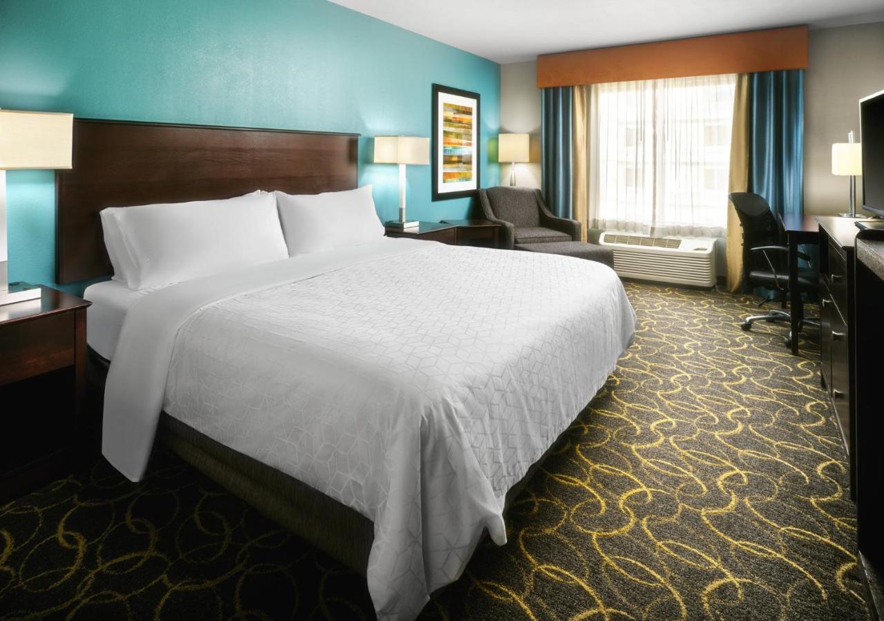 Holiday Inn Express Hotel And Suites Dfw-Grapevine By Ihg Exterior photo