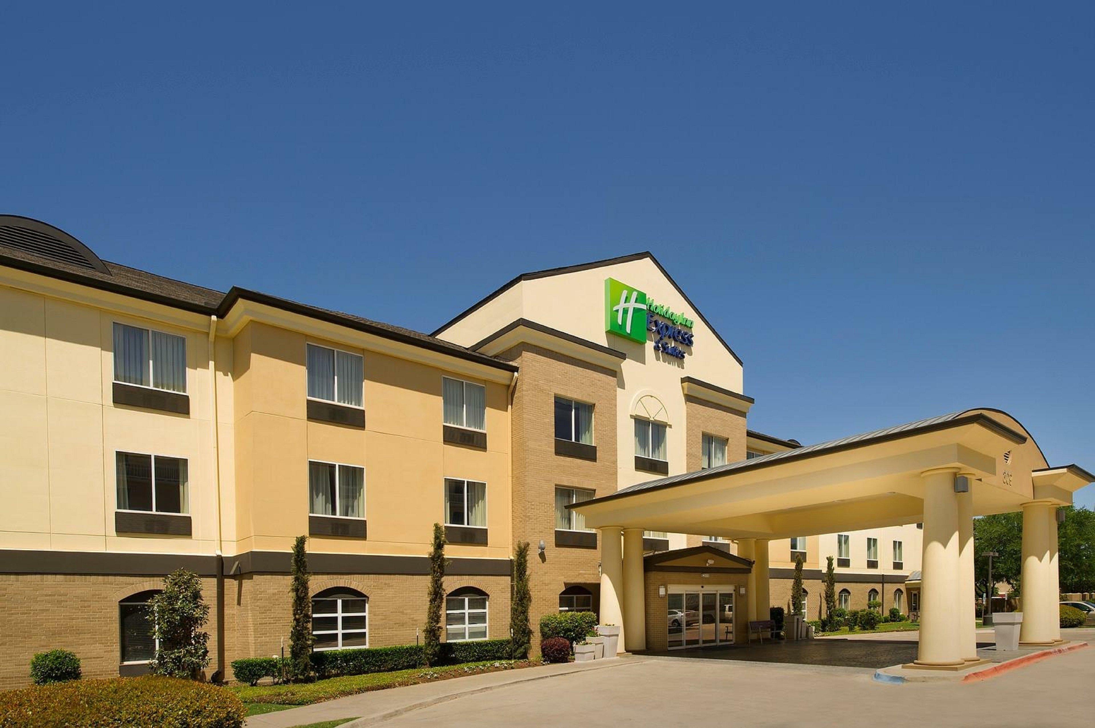 Holiday Inn Express Hotel And Suites Dfw-Grapevine By Ihg Exterior photo