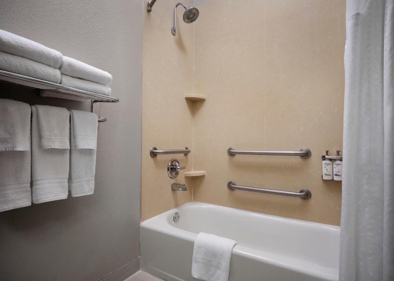 Holiday Inn Express Hotel And Suites Dfw-Grapevine By Ihg Exterior photo