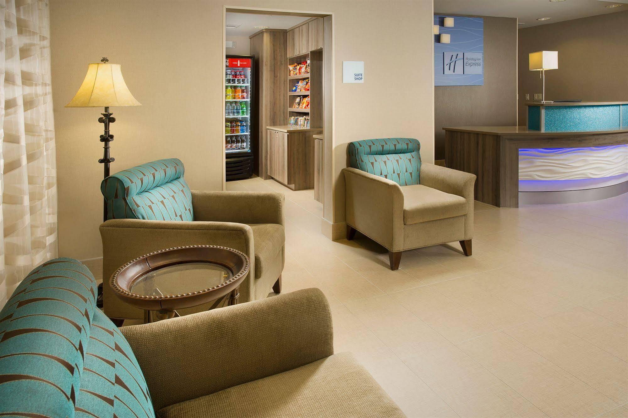 Holiday Inn Express Hotel And Suites Dfw-Grapevine By Ihg Exterior photo
